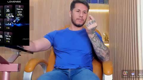 Snapshot of george_diesell_ chatting on 11.20.25 George online show from 11.20.25