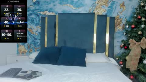 Snapshot of george_diesell_ chatting on 12.18.25 George online show from 12.18.25