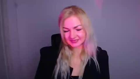 Snapshot of georgianight chatting on 12.14.25 Georgia online show from 12.14.25