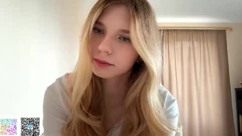 Chloe online show from 10.05.25