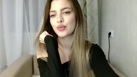 Snapshot of gerda_bloempje chatting on 10.16.25 Gerda online show from 10.16.25