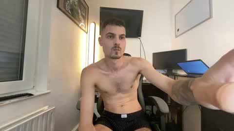 Snapshot of germanbigdic77 chatting on 09.23.25 HeteroGermanbigdic77 online show from 09.23.25