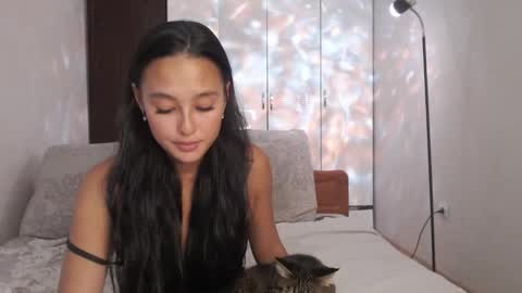 Snapshot of germiona_shine chatting on 09.15.25 Germiona online show from 09.15.25