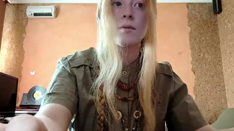 Kate online show from 04.14.26