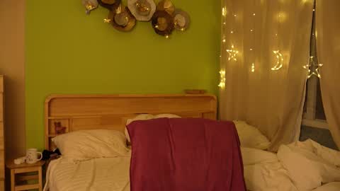 Anna online show from 09.13.25