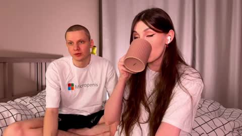 Snapshot of gethigh_ chatting on 12.09.24 Liz and Mark online show from 12.09.24