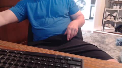 Snapshot of gethoggy chatting on 09.28.25 gethoggy online show from 09.28.25