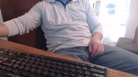 Snapshot of gethoggy chatting on 10.01.25 gethoggy online show from 10.01.25