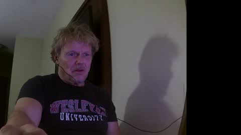 Snapshot of gethyn chatting on 01.01.25 Gethyn online show from 01.01.25