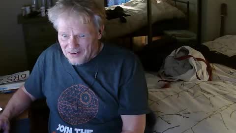 Snapshot of gethyn chatting on 02.19.25 Gethyn online show from 02.19.25