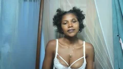 Snapshot of gggloria chatting on 10.25.25 gggloria online show from 10.25.25