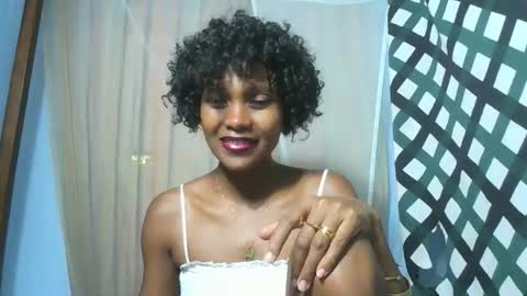 Snapshot of gggloria chatting on 11.02.25 gggloria online show from 11.02.25