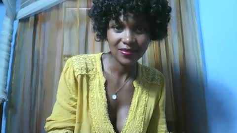 Snapshot of gggloria chatting on 11.17.25 gggloria online show from 11.17.25