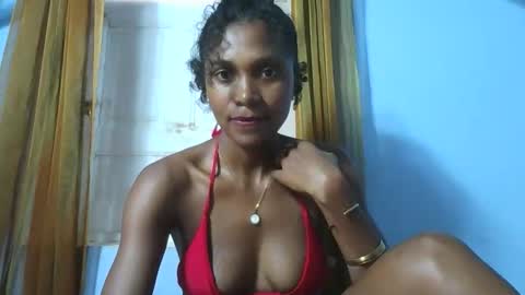 Snapshot of gggloria chatting on 11.25.25 gggloria online show from 11.25.25