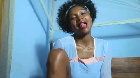 Snapshot of gggloria chatting on 12.02.25 gggloria online show from 12.02.25