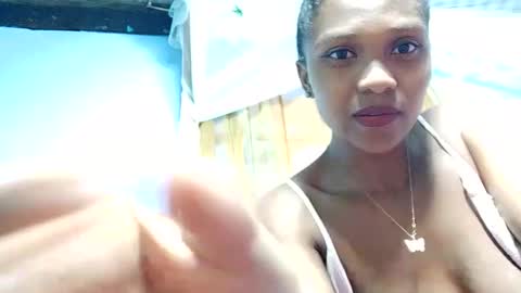 Snapshot of gggloria chatting on 12.14.25 gggloria online show from 12.14.25