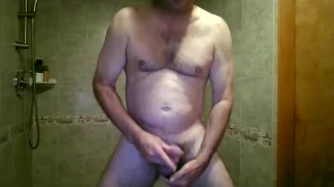 Snapshot of gguyfrofunn_2 chatting on 10.16.25 gguyfrofunn_2 online show from 10.16.25