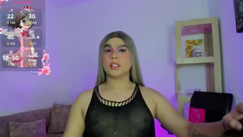 L A U R A online show from 09.19.25