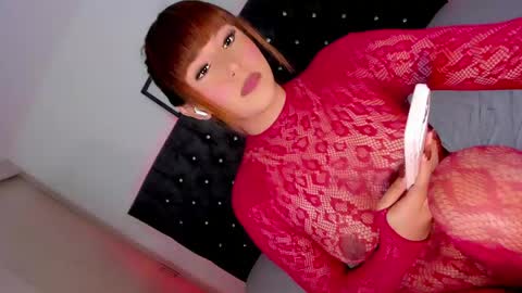 ghayda jamil independent model online show from 04.18.26