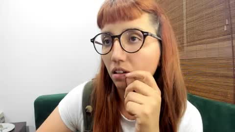 Snapshot of ghostcrimson chatting on 01.06.26 andy online show from 01.06.26