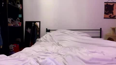 Snapshot of ghostpetal chatting on 10.18.25 ghostpetal online show from 10.18.25