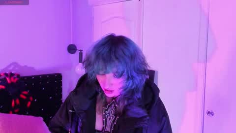 Snapshot of ghosty_doll chatting on 10.20.25 Allison online show from 10.20.25