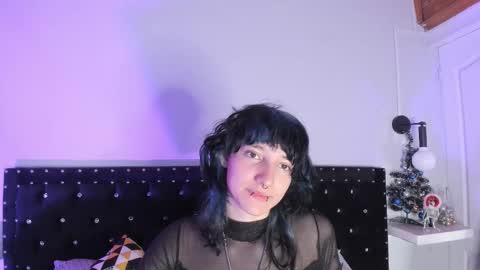 Snapshot of ghosty_doll chatting on 12.18.25 Allison online show from 12.18.25