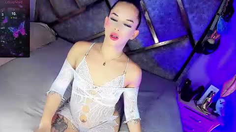 Gia Ferrara online show from 06.26.26