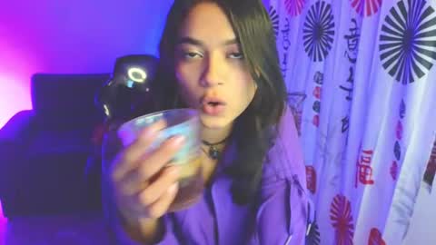 Snapshot of gia_flame chatting on 09.19.25 gia_flame online show from 09.19.25