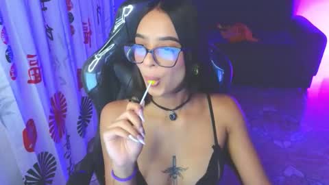 Snapshot of gia_flame_ chatting on 09.24.25 gia_flame_ online show from 09.24.25