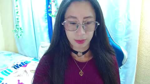 Snapshot of gia_leinn chatting on 10.18.25 Gia online show from 10.18.25