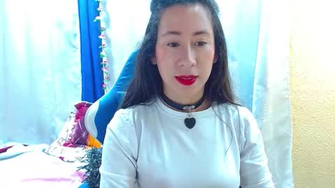 Snapshot of gia_leinn chatting on 02.04.26 Gia online show from 02.04.26