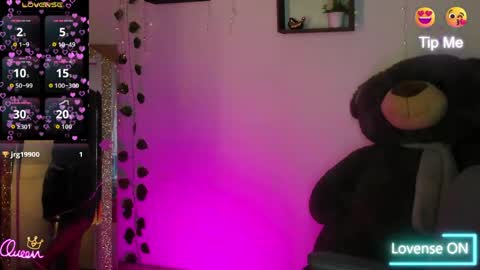 Snapshot of gia_nahomi chatting on 06.06.26 nahomi online show from 06.06.26