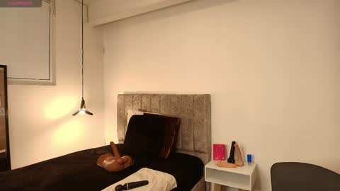 Snapshot of giafox_ chatting on 02.04.26 G I A FOX online show from 02.04.26