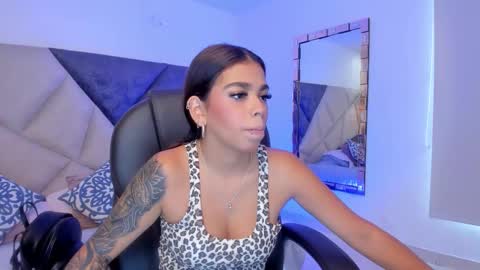 Gia  online show from 10.16.25