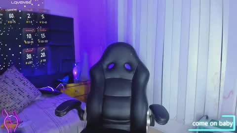 Gia  online show from 10.24.25