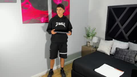 Snapshot of gian_rossii chatting on 06.26.26 GIAN online show from 06.26.26