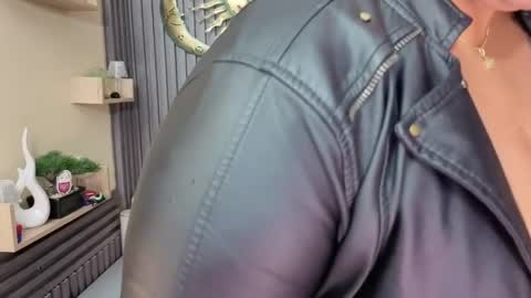   online show from 05.08.26
