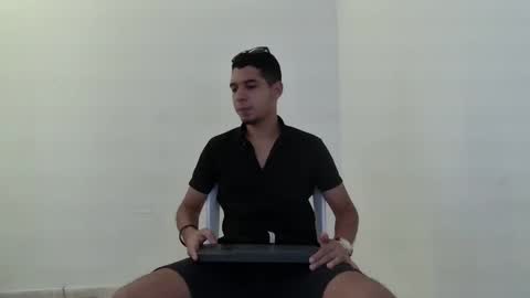 Snapshot of gianluca_silva chatting on 10.17.25 Gianluca Silva online show from 10.17.25