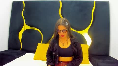 GiannaJohnson online show from 11.30.25