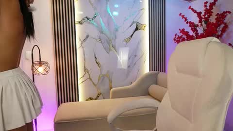 Snapshot of gianovak chatting on 11.10.25 gianovak online show from 11.10.25