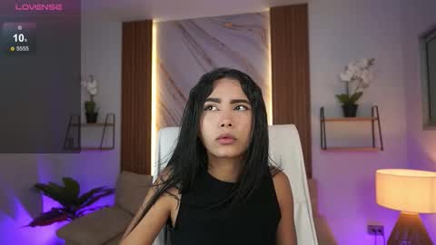 Snapshot of gianovak chatting on 12.13.25 gianovak online show from 12.13.25