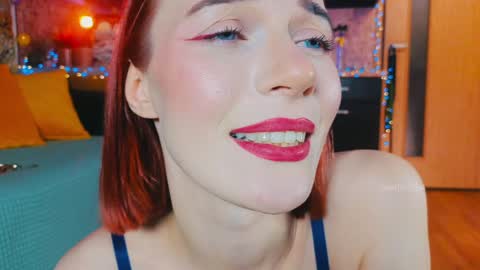 Snapshot of giantess_eva chatting on 12.25.24 Eva online show from 12.25.24