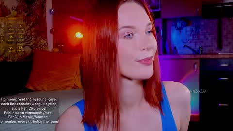 Snapshot of giantess_eva chatting on 09.08.25 Eva online show from 09.08.25