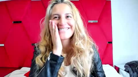 GiaRoussel online show from 02.02.26