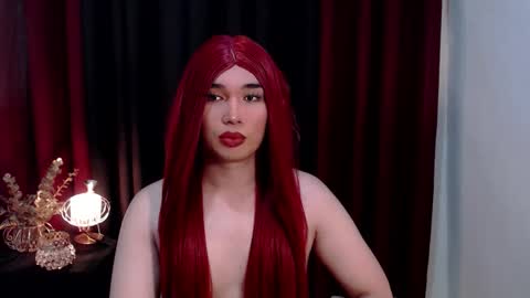 Snapshot of giaxxx01 chatting on 11.08.25 Gia X online show from 11.08.25