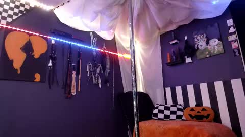 Snapshot of gigglemethis22 chatting on 11.14.25 Giggles online show from 11.14.25