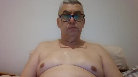 gigi1970 online show from 12.25.24