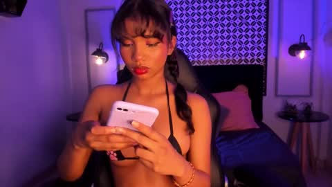 GIGI online show from 03.11.25