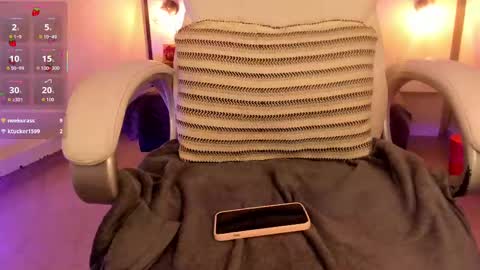 GIGI online show from 10.01.25